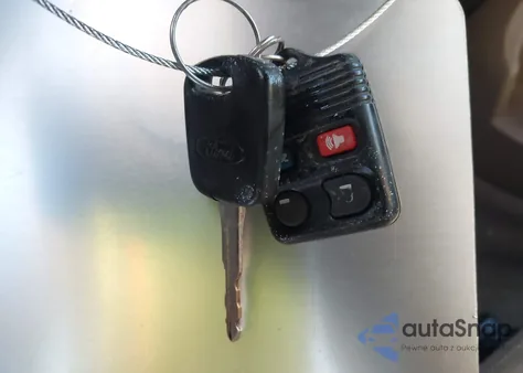 2005 Ford Focus Zxw из США, поврежденный, VIN 1FAHP36N95W138603